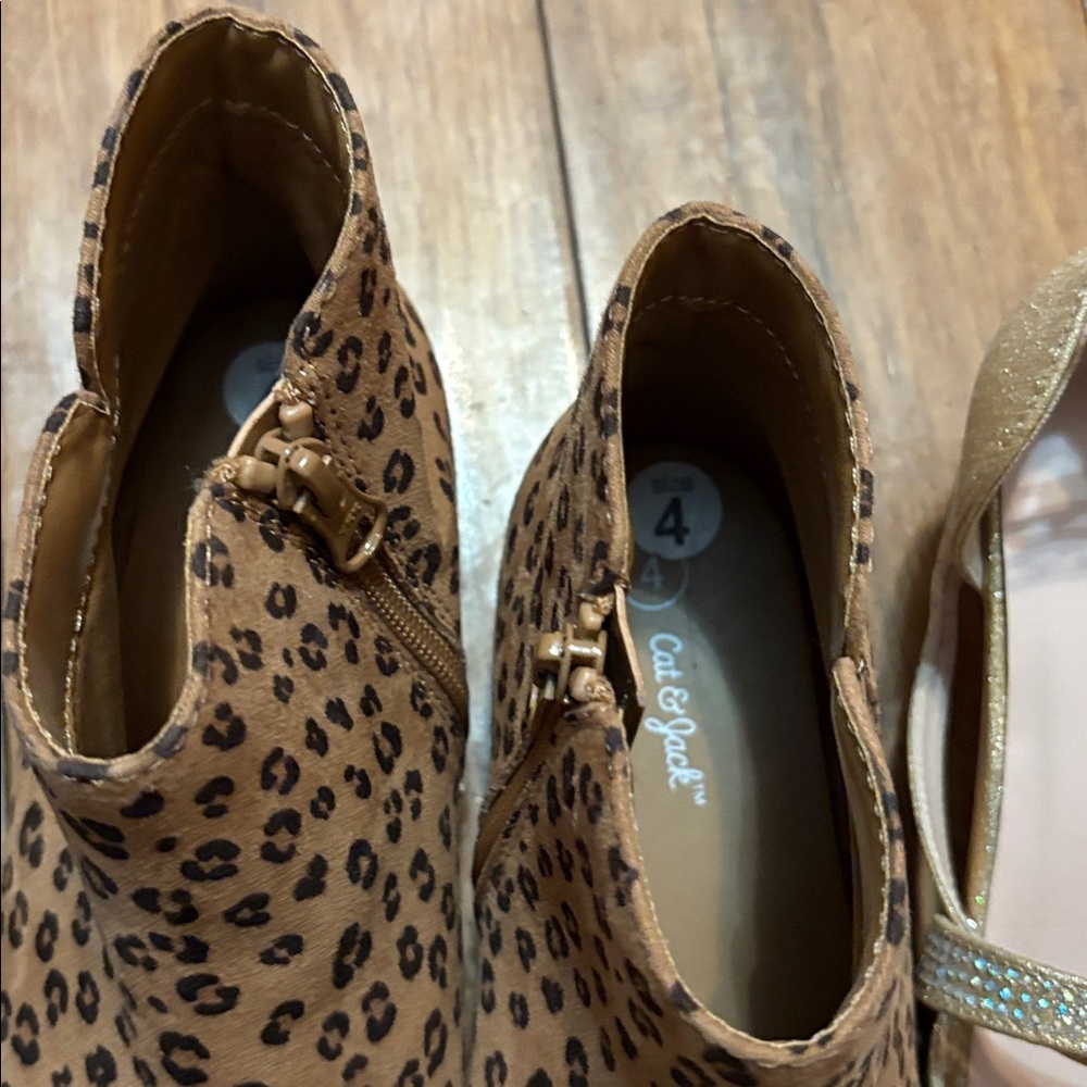 Lot Of 4 Big Girl Grade School Sizes 4-5 Shoes - Picture 5 of 14